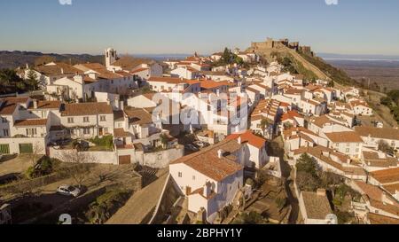 Drone serial Blick auf das Dorf Marvao Stadtbild Alentejo Portugal Stockfoto