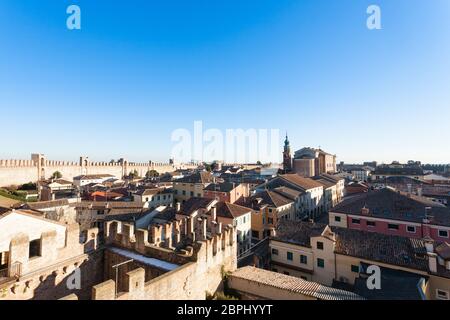 Ansicht von Cittadella, mittelalterlichen Mauern umgebene Stadt in Italien. Italienische verstärkt Stadt. Reisen-Wahrzeichen Stockfoto