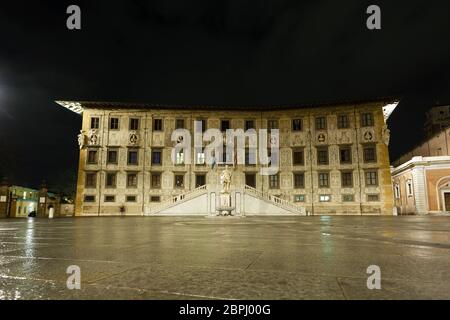 Scuola Normale Superiore in Pisa Nachtansicht. Italienische Wahrzeichen, Tuscany. Stockfoto