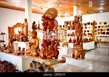 Holzmarkt auf Bali, Indonesien Stockfoto