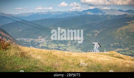 Pyrenäen Blick von der Pla d Ardoisière Skigebiet neben Saint Lary, Frankreich Stockfoto