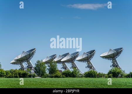 Radio Teleskope Cambridge, Cambridge Astronomie, Teil der Mullard Radio Astronomy Observatory Bogenminute Mikrokelvin Imager großes Array nr Cambridge Stockfoto