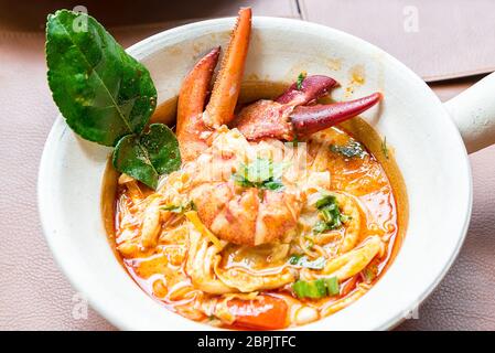Tom Yum würzige Reisnudeln Hummer Stockfoto
