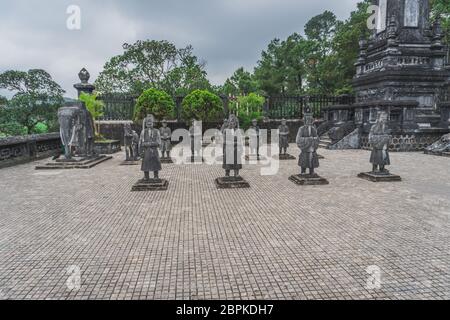 Hue Stadt, Vietnam: Statuen am Khai Dinh Grab Kaiser in Hue, Vietnam. Ein UNESCO-Weltkulturerbe. Hue, Vietnam Stockfoto