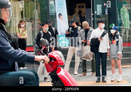 Hongik University Area, 14. Mai 2020: Die Straßen in der Hongik University Area oder Hongdae in Seoul, Südkorea. Kredit: Lee Jae-won/AFLO/Alamy Live News Stockfoto