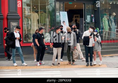 Hongik University Area, 14. Mai 2020: Die Straßen in der Hongik University Area oder Hongdae in Seoul, Südkorea. Kredit: Lee Jae-won/AFLO/Alamy Live News Stockfoto