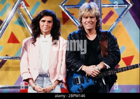 Modern Talking beim WWF Club 1986 - Modern Talking // Thomas anders und Dieter Bohlen (v. l. n. r.) // WDR TV-Show // WWF Club // 1986 Stockfoto