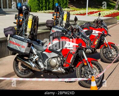 Woronesch, Russland - 5. September 2019: Spezialmotorräder für Feuerwehrleute Stockfoto