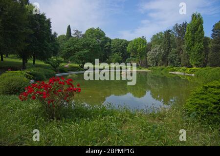 Blick auf die Fontana Rotonda im Garten der Villa Borghese Stockfoto