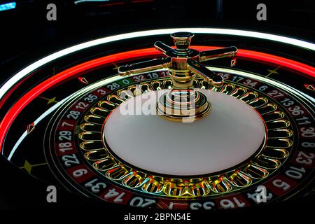 Traditionelles Roulette Rad, handgefertigt mit klassischem Look Stockfoto