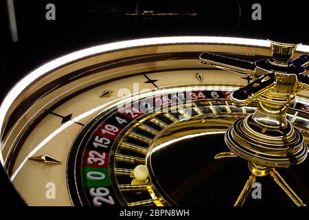 Traditionelles Roulette Rad, handgefertigt mit klassischem Look Stockfoto