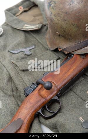 Ein vintage Hintergrund mit deutschen Armee Ausrüstung Stockfoto