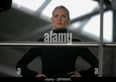 GNTM / Staffel 2 - Drecharbeiten am Airport - das deutsche Model Heidi Klum während der Drecharbeiten zur 2. Staffel von Germany am Flughafen Köln Bonn. Stockfoto