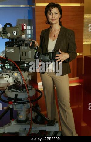 Talkshow - Menschen bei Maischberger - Sandra Maischberger moderiert die deutsche Talkshow 'Menschen bei Maischberger' Stockfoto