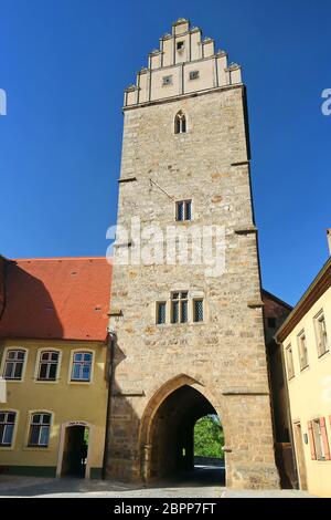 Rothenburger Tor in Dinkelsbühl ist eine Stadt in Bayern mit vielen historischen Sehenswürdigkeiten Stockfoto