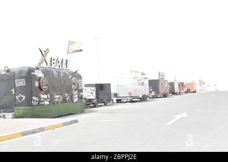 Fastfood-Wohnwagen in Abu Dhabi, Vereinigte Arabische Emirate, 18. Mai 2020. Stockfoto