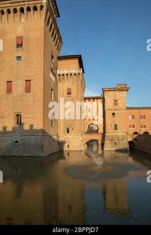Schloss Estense, vier Türmen Festung aus dem 14. Jahrhundert, Ferrara, Emilia-Romagna, Italien Stockfoto