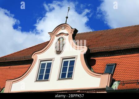 Marktplatz in Günzburg ist eine Stadt in Bayern, Deutschland, mit vielen historischen Sehenswürdigkeiten Stockfoto