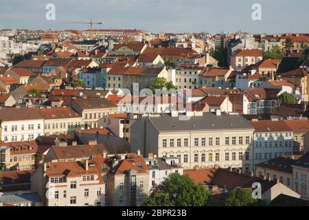 Prag Luftaufnahme in teilweiser Sonnenlicht Stockfoto
