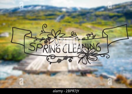 Englisch Kalligraphie Frühjahrsputz. Handlettering mit Blume Blüte. Holz- Fuß-Brücke in Norwegen. Berge und den Fluss für schöne Landschaft Szen Stockfoto