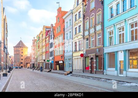 Morgen Europäische Straße von Danzig in der Nähe der Stagiewna Tor auf Granery Insel, Polen. Stockfoto