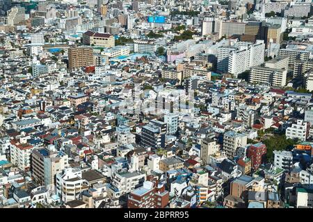 Blick auf ein Viertel von Tokio von oben Stockfoto