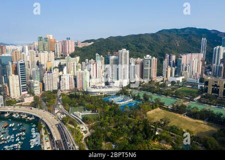 Causeway Bay, Hongkong 22. Februar 2019: Taifun Shelter und die Stadt Stockfoto