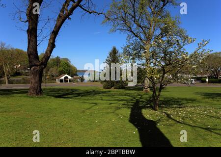 Dorfgrün Stony Brook Long Island New York Stockfoto