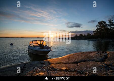 Dawn an Bylandet Insel, Kirkkonummi, Finnland Stockfoto