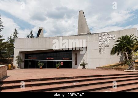 Kunming, China - 17. Mai 2020: Eingang des Lufeng Dinosauriertals Museum in Yunnan Stockfoto