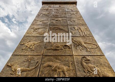 Kunming, China - 17. Mai 2020: Eingang des Lufeng Dinosauriertals Museum in Yunnan Stockfoto