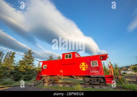 Red Caboose Getaway ist ein Eisenbahn-Themen-Bed & Breakfast in Sequim, WA Stockfoto