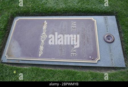 Los Angeles, Kalifornien, USA 19. Mai 2020 EIN allgemeiner Blick auf die Atmosphäre von Mel Torme's Grab im Pierce Brothers Westwood Village Memorial Park am 19. Mai 2020 in Los Angeles, Kalifornien, USA. Foto von Barry King/Alamy Stock Photo Stockfoto