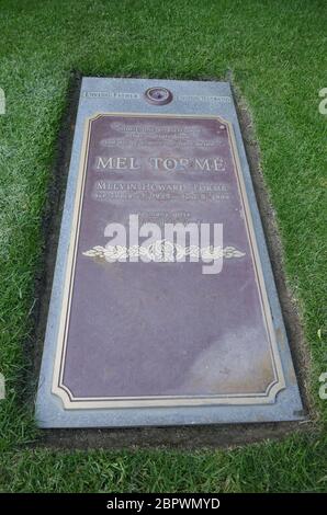 Los Angeles, Kalifornien, USA 19. Mai 2020 EIN allgemeiner Blick auf die Atmosphäre von Mel Torme's Grab im Pierce Brothers Westwood Village Memorial Park am 19. Mai 2020 in Los Angeles, Kalifornien, USA. Foto von Barry King/Alamy Stock Photo Stockfoto