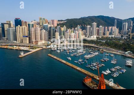 Causeway Bay, Hongkong 22. Februar 2019: Taifun Shelter und die Stadt Stockfoto