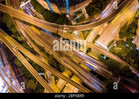 Hung Hom, Hongkong 05. September 2018:- Nachts Top-down des Straßenverkehrs Stockfoto