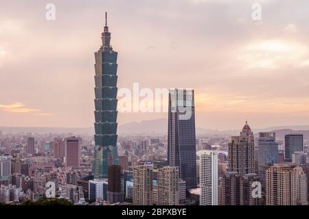 Taipei, Taiwan, 27. Mai 2018:- Taipeh bei Sonnenuntergang Stockfoto