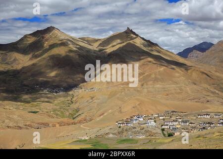 Dramatische Wolken auf dem Himalaya im Spiti Valley, Kibber Village, Himachal Pradesh, Indien Stockfoto
