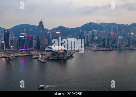 Victoria Harbour, Hongkong 05. September 2018:- Hongkong Victoria Harbour am Abend Stockfoto