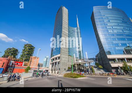 Blick auf Bosco Verticale (Vertikaler Wald). Entworfen von Stefano Boeri und Gebäude in der Nähe von Porta Nuova in Mailand, Lombardei, Italien, Europa Stockfoto