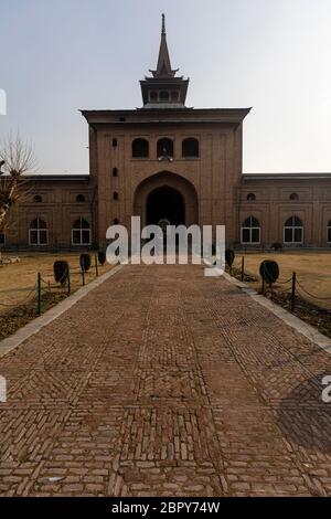 Blick auf die berühmte Jama Masjid in der Stadt Srinagar in Kaschmir Stockfoto