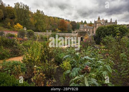 Abbotsford House aus den ummauerten Garten, Melrose, Scottish Borders Stockfoto