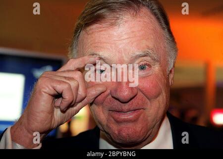 „Sportler treffen Sportler“ 9. Gala der Stiftung Deutsche Sporthilfe in Köln - der ASV Köln Ehrenpräsident Manfred Germar - ehemaliger Leichtathlet, Olympiastadion und dreifacher Europameister. Stockfoto