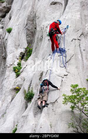 Klettern im Nationalpark Paklenica, Kroatien Stockfoto