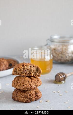 Hausgemachte oatmeal Cookies mit Honig. Gesunde Snack Konzept Stockfoto