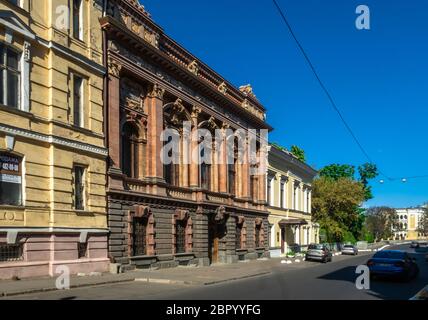 Odessa, Ukraine 03.05.2020. Palast des Grafen Tolstoi oder Haus der Wissenschaftler in Odessa, Ukraine, an einem sonnigen Frühlingstag Stockfoto