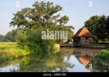 Die Oldemeule ist eine wunderschön gelegene Wassermühle auf dem Oelerbeek in der Gemeinde Hengelo Stockfoto