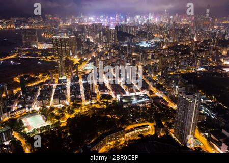 Luftaufnahme von Hong Kong bei Nacht Stockfoto