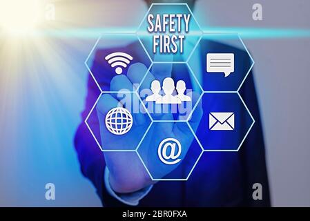 Text Zeichen angezeigt Safety First. Business Foto präsentiert, der verwendet wird, um zu sagen, dass das Wichtigste ist, um sicher zu sein Stockfoto