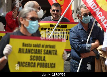 Rom, Italien. Mai 2020. Rom, Arbeiterdemonstration in Montecitorio anlässlich des 50. Jahrestages der Geburt des Statuts der abgebildeten Arbeiter: Quelle: Unabhängige Fotoagentur/Alamy Live News Stockfoto